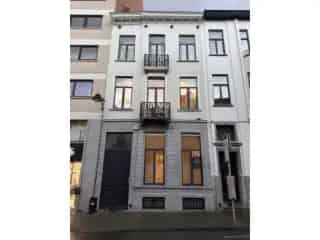 Kantoor te koop Brussel - Multimodulair & Lichtrijk