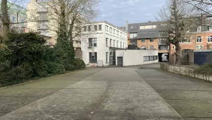 Kantoorgebouw te koop Roeselare Centrum