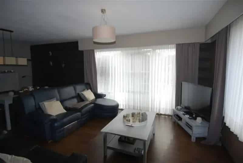 Appartement te huur 3 slaapkamers rustige omgeving garagebox