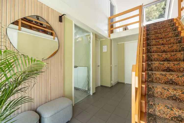 Villa te koop: Instapklare woning met 3 slaapkamers en tuin