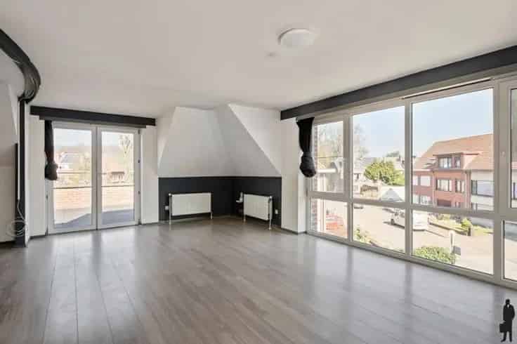 Appartement Te Koop met XL Terras en Parking