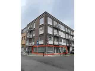Kantoor te Koop Etterbeek -  5 Ruimtes, Kelder, Studio