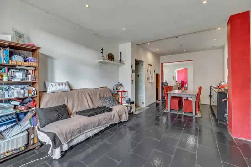 Te renoveren woning te koop in Lebbeke met garage
