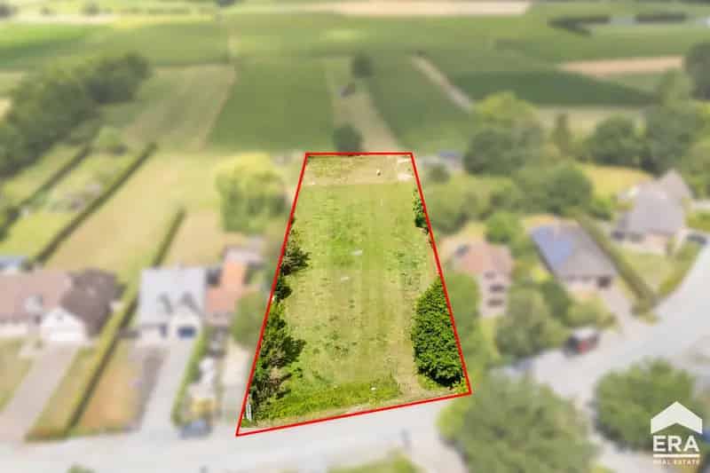 Grond 30 meter breed te koop: Villa of 2 woningen