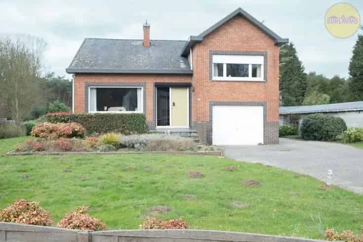 Huis Te Koop Ham: 3 Slaapkamers, Grote Tuin en Werkhuis