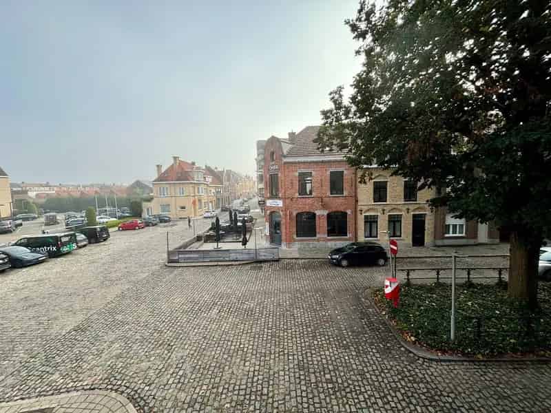 Ruime Woning 4 Slaapkamers Stad Garage