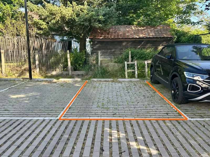 Autostaanplaats te Huur Loppem Centrum
