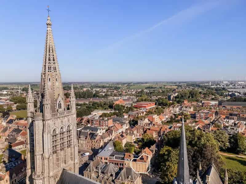 Huis te huur Ieper: 3 slaapkamers, gerenoveerd, energiezuinig