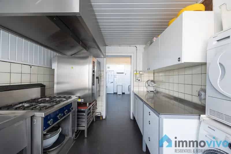 Handelspand Slagerij met Studio en Garage