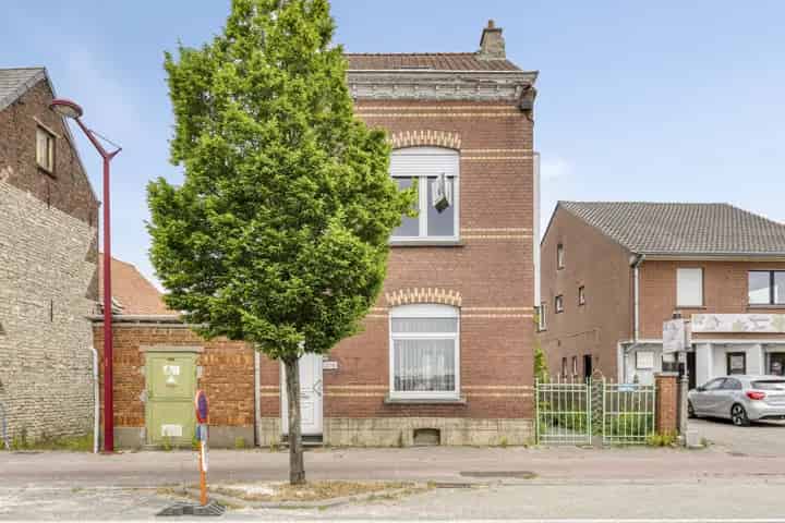 Huis te koop Steenokkerzeel: Renovatieproject met potentieel