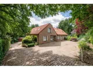 Villa te koop Villers la Ville 4 slaapkamers zwembad grote tuin