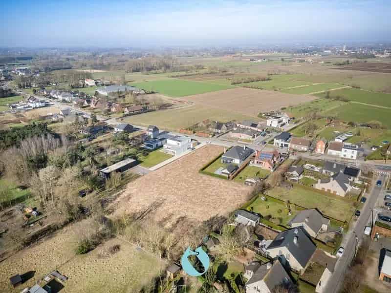 Bouwgrond in tweede lijn van 4.292 m² te Belzele