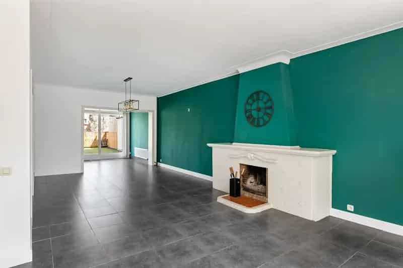 Triplexappartement Schoten 3 slaapkamers terras oprit