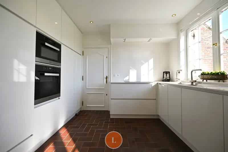 Charmante villa 4 slaapkamers 823m² Menen