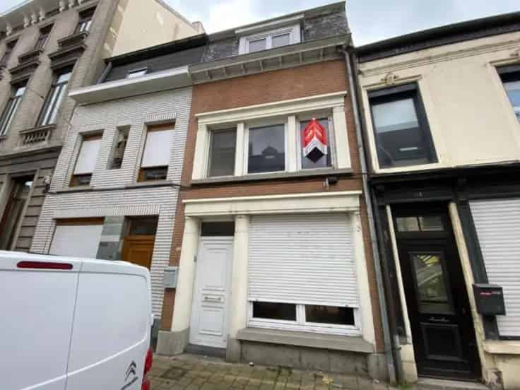 Huis Te Koop Centrum Rijwoning 2 slaapkamers