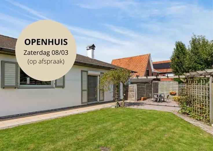 Te koop bungalow in Ruddervoorde met zonnige tuin en garage