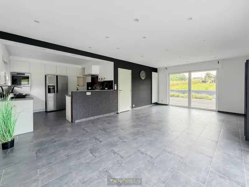 Energiezuinige Villa te Ellezelles met Zwembad en Panoramisch Uitzicht