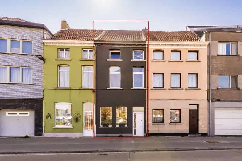 Op te frissen woning met 3 slpkm. gelegen op een toplocatie