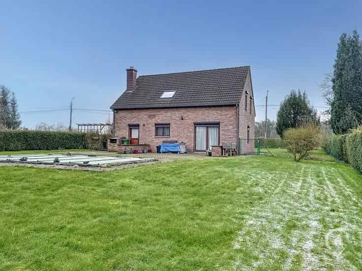 Villa 3 slaapkamers zwembad garage te koop