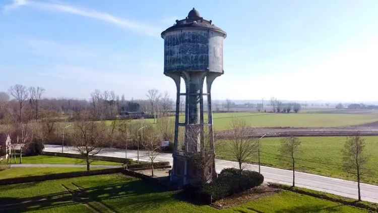 WATERTOREN MET VERGUNNING TOT VAKANTIEWONING VOOR 12 PERSONEN