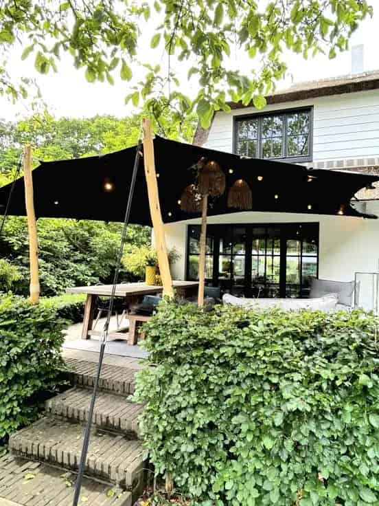 Vrijstaande woning Koningshof - 4 slaapkamers, zwembad, serre