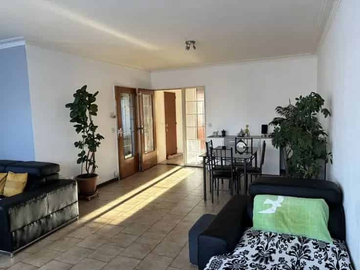 Appartement te Koop Burcht Nabij E17 Ruim Terras Gerenoveerd