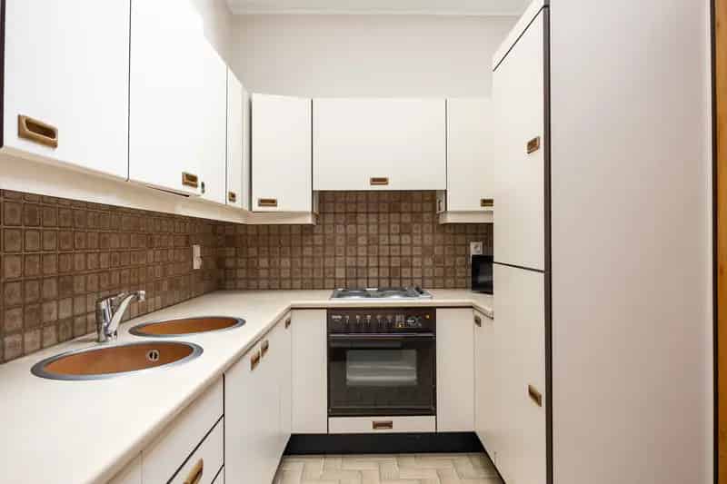 Huis te koop Geel: 3 slaapkamers, 863m², renovatieproject