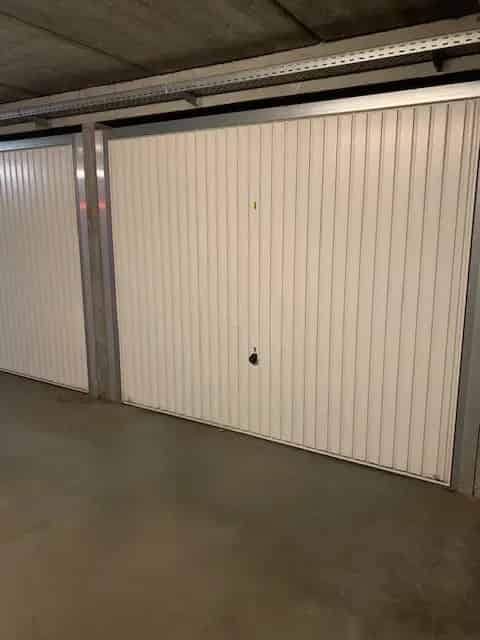 Garagebox te huur Oostende - Automatische poort