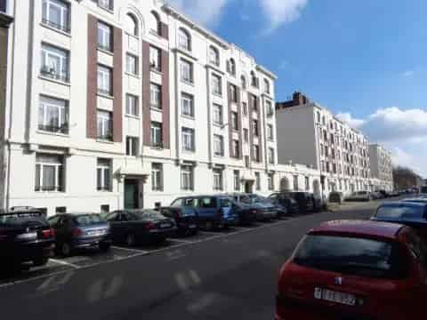 Appartementen te koop 20 appartementen 2 slaapkamers 5 verdiepingen 1993 Lift