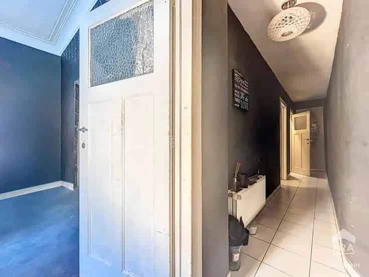 Appartement 2 slaapkamers Laken tuin kelder renovatie
