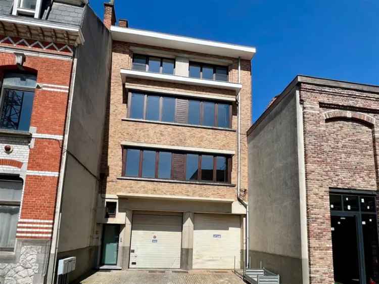 Appartement te huur 2 slaapkamers gerenoveerd parking