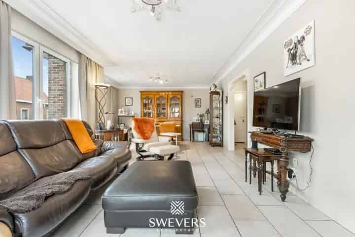 Ruim appartement 106m² te Sint Truiden 2 slaapkamers terras