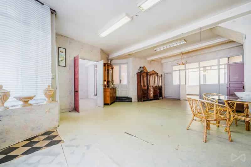 Te renoveren pand in Doornik centrum 360m²