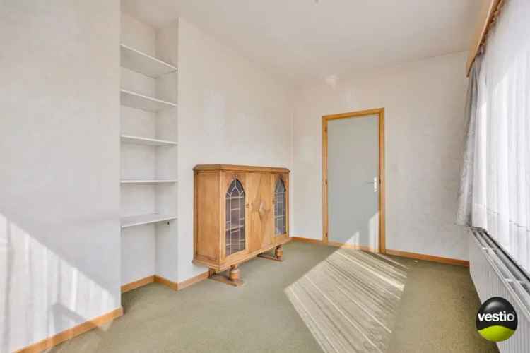 RUIME LEVEL SPLIT WONING MET 3 SLK OP 17A37CA NABIJ CENTRUM.