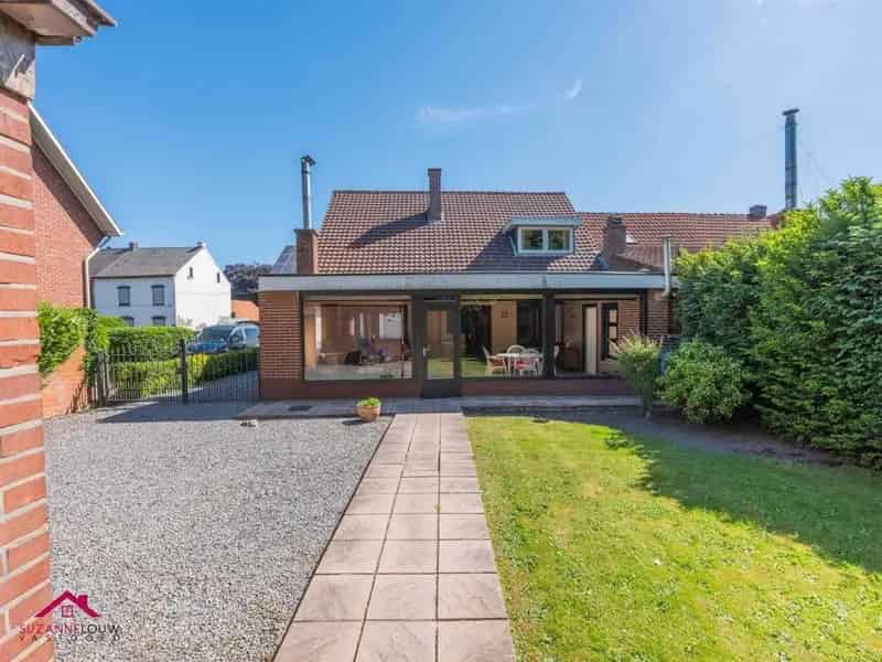 Huis te koop Neeroeteren 3 slaapkamers te renoveren