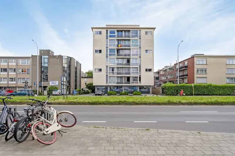 Appartement te huur 2 slaapkamers terras kelder Bisschoppenhoflaan
