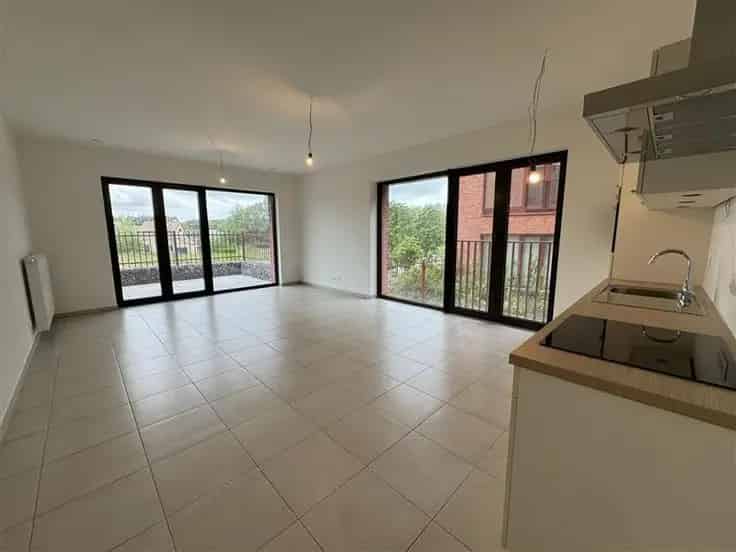 2 Slaapkamer Appartement Te Koop met Terras en Tuin