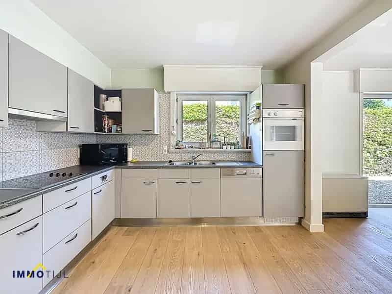 Vrijstaande woning te koop met garage en tuin