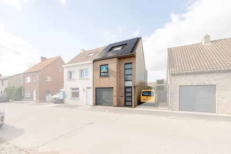Instapklare Rijwoning met Garagebox Koekelare