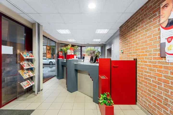 Kantoor te koop in Aalst met uitstekende ligging naast ziekenhuis