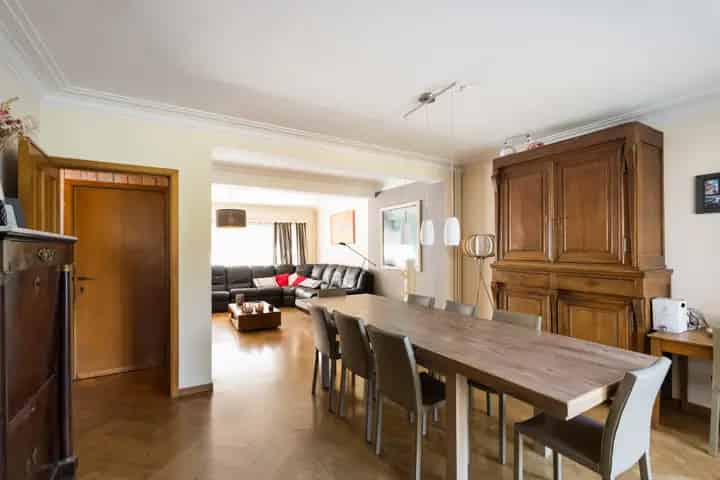 Ruim Huis 5 Slaapkamers Waterloo  - Tuin - Garage