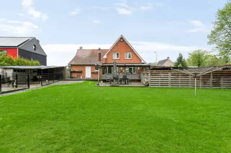 Te renoveren woning 3 slaapkamers grote tuin Retie