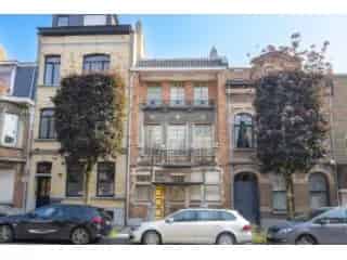 Huis te koop Vorst Art Deco te renoveren 250m²