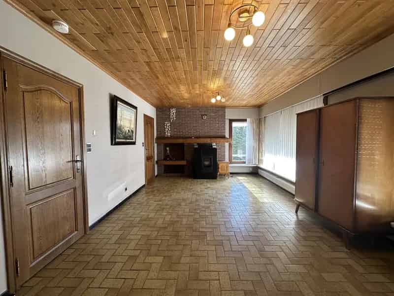 Te renoveren HOB in Zingem met 3 slaapkamers en garage