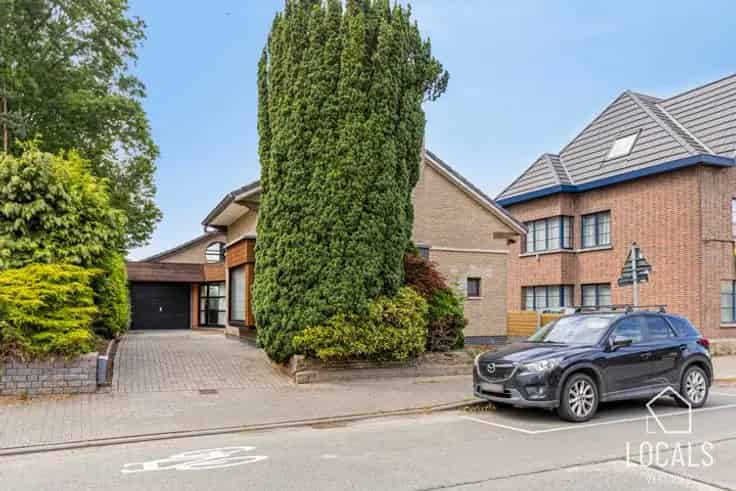 Huis Te Koop Meerbeke: Gemoderniseerde Open Bebouwing