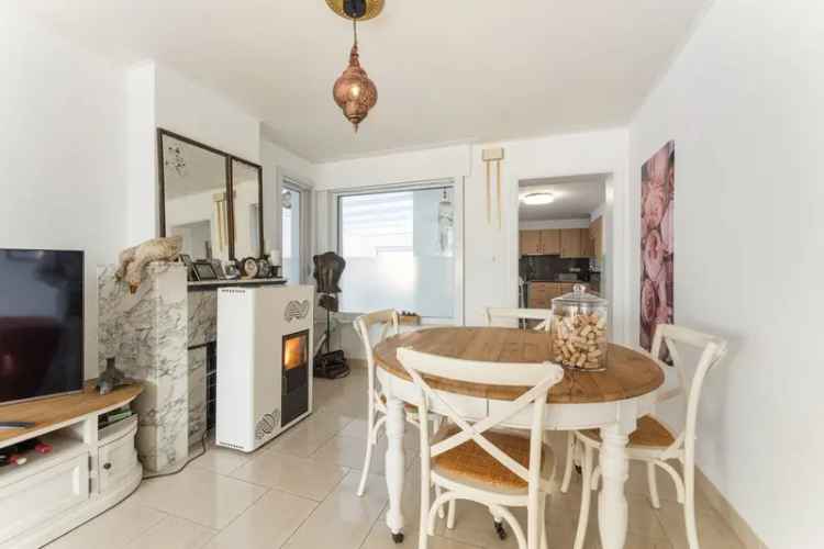 Instapklare woning 3 slaapkamers garage diepe tuin 449m2