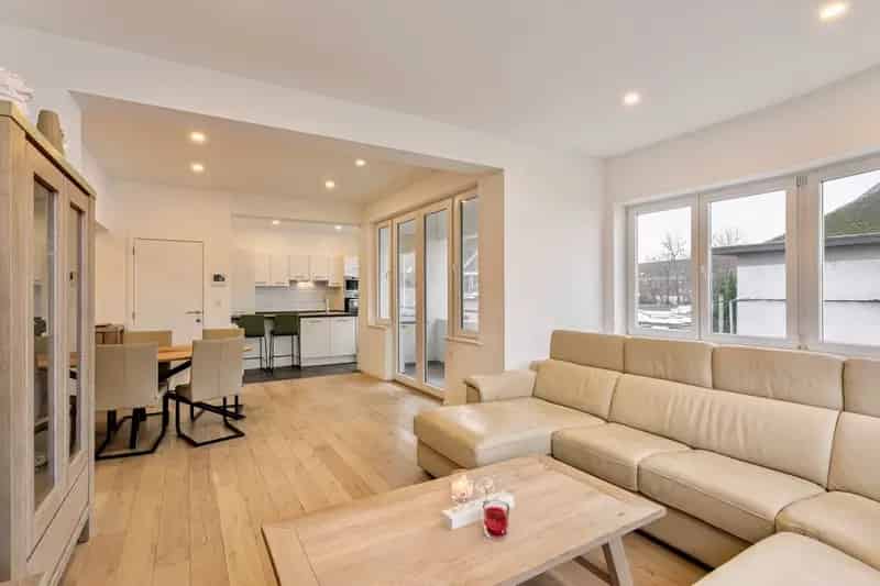 Gerenoveerd Penthouse Appartement te Huur Halle 3 slaapkamers