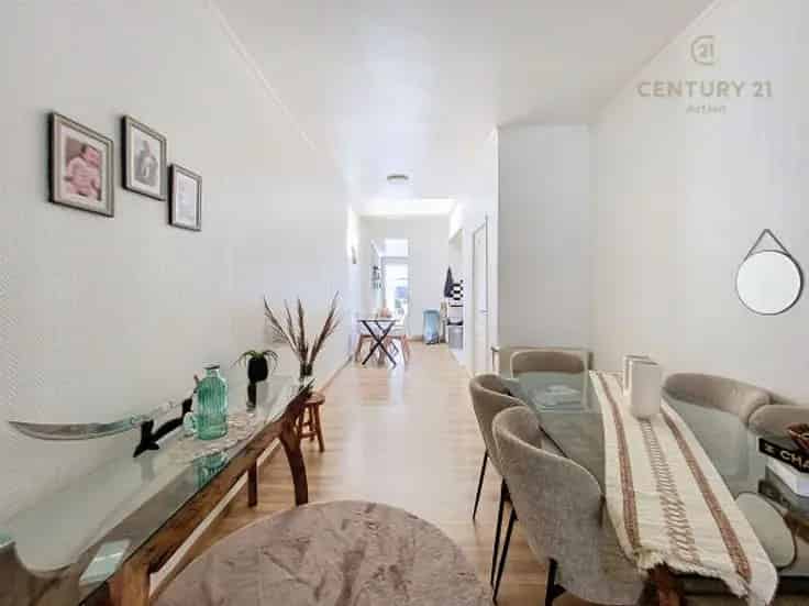 Huis Te Koop 2 Slaapkamers 14m² 19m²
