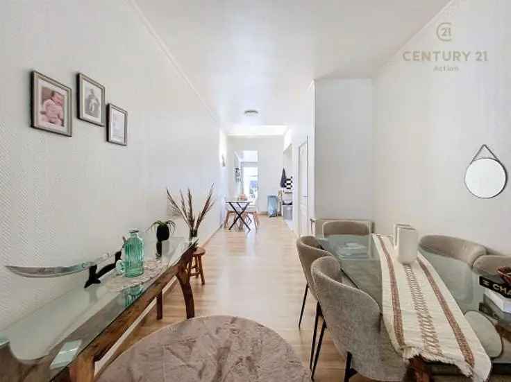 Huis Te Koop 2 Slaapkamers 14m² 19m²