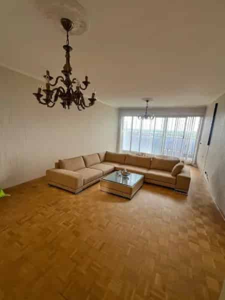 Appartement te koop Sint Niklaas 2 slaapkamers autostaanplaats kelder